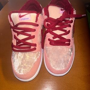 Nike StrangeLove x Dunk Low SB ‘Valentine’s Day’ Sneakers